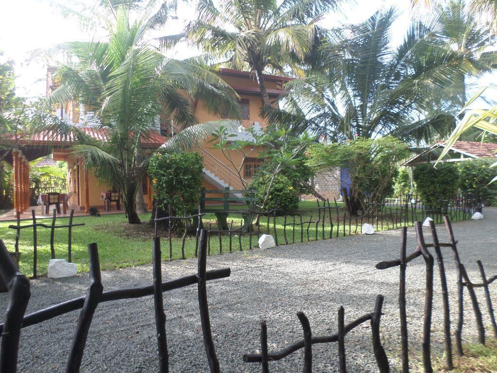 Hot Tuna Surfers Rest Midigama East Exterior photo